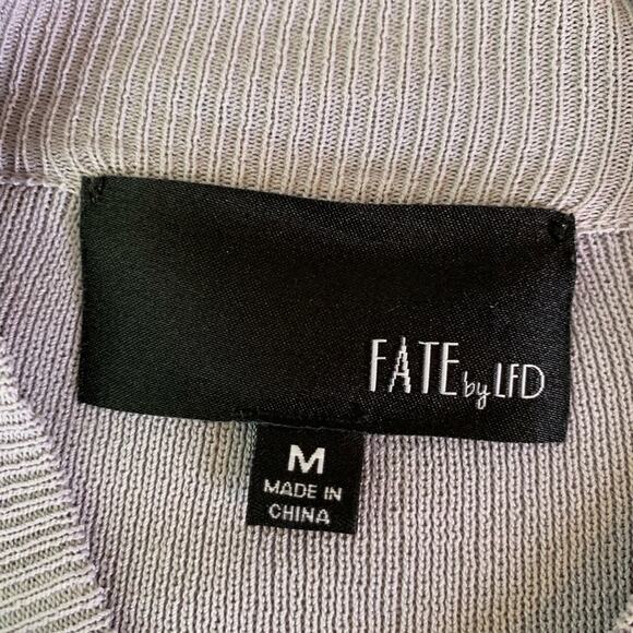Fate by LFD gray slit tie sleeve sweater size Medium - Picture 8 of 10